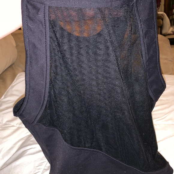 DONNA MIZANI CROP TOP \\ Racer Front \\ Mesh - Picture 5 of 7